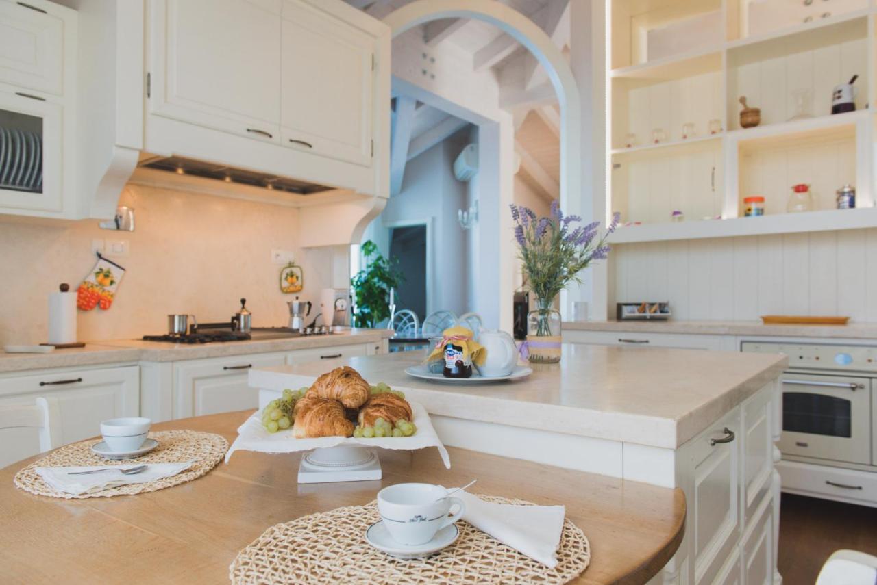 Villa Lilla Sulla Spiaggia Di San Vincenzo Luxury 외부 사진